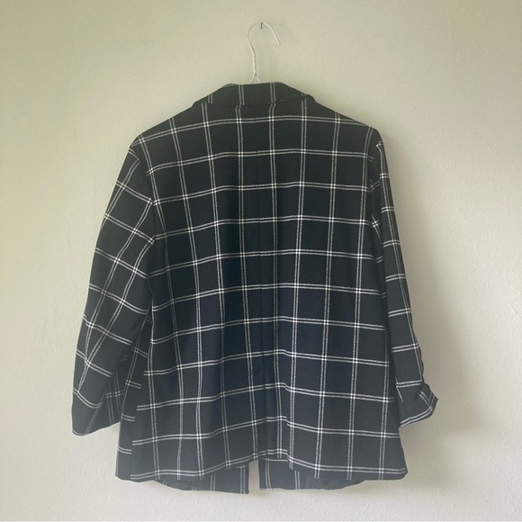 Size M Elle Black & White Plaid Blazer, With 3/4 Length Elastic-Cinched Sleeves - Picture 2 of 7